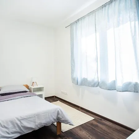 Apartment Dom Tomasov D *